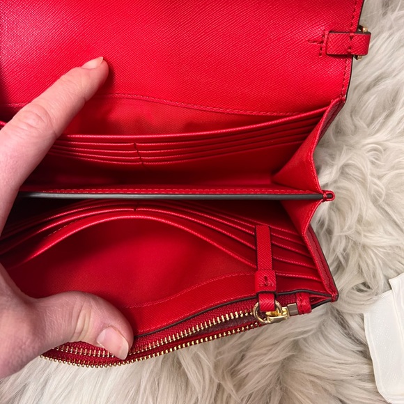 Tory Burch Robinson Chain Wallet / Mini Bag in Bright Red - New with Tags! - Picture 9 of 15